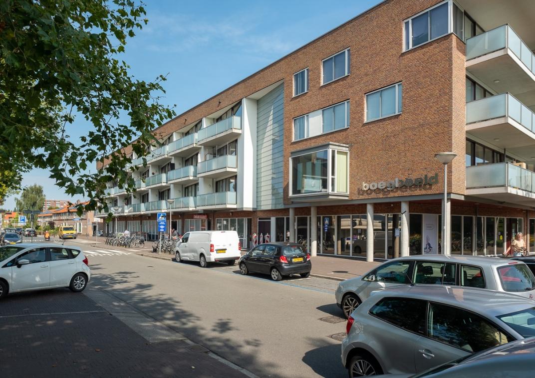 Straat met auto's