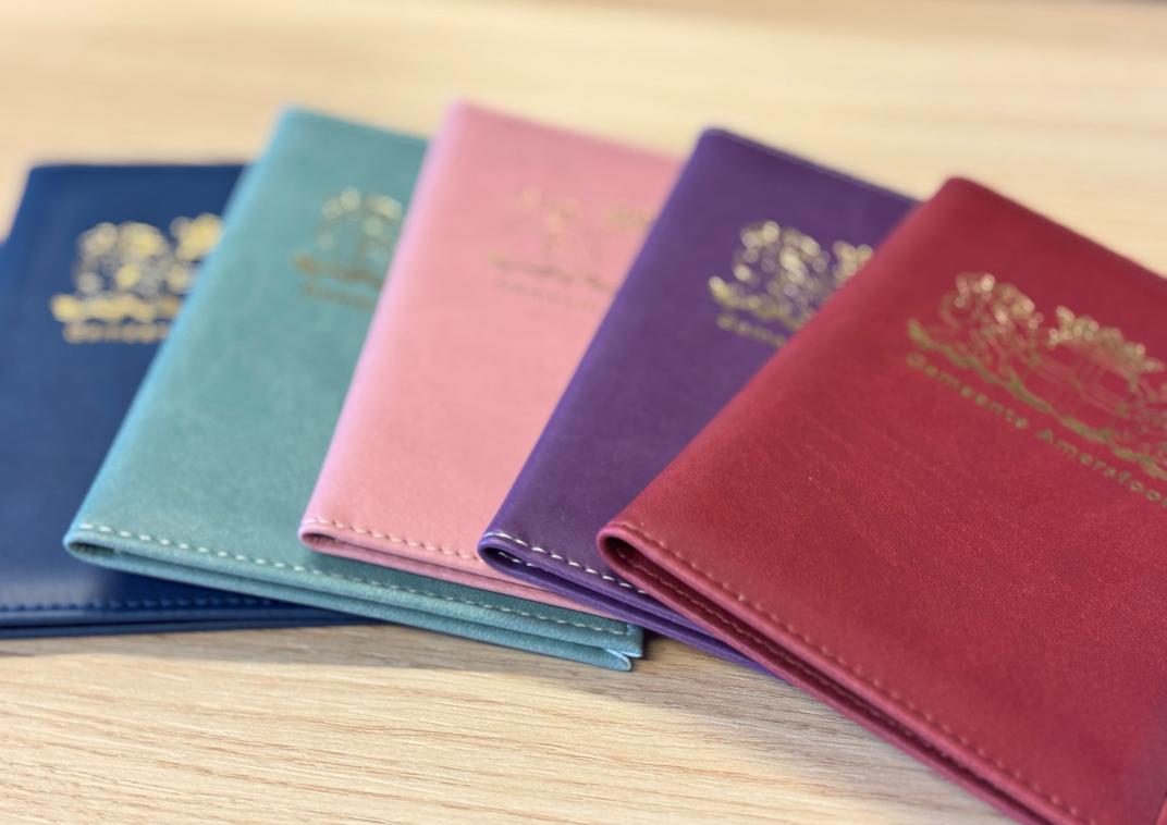 Verschillende kleuren Trouwboekjes