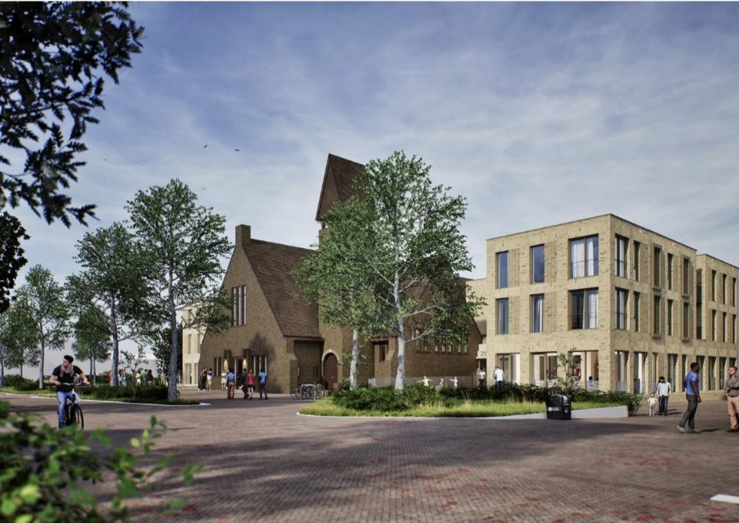 Architectuurimpressie van een groen plein met fietsers en voetgangers, met centraal een kerkachtig bakstenen gebouw en rechts een modern woongebouw van drie verdiepingen.