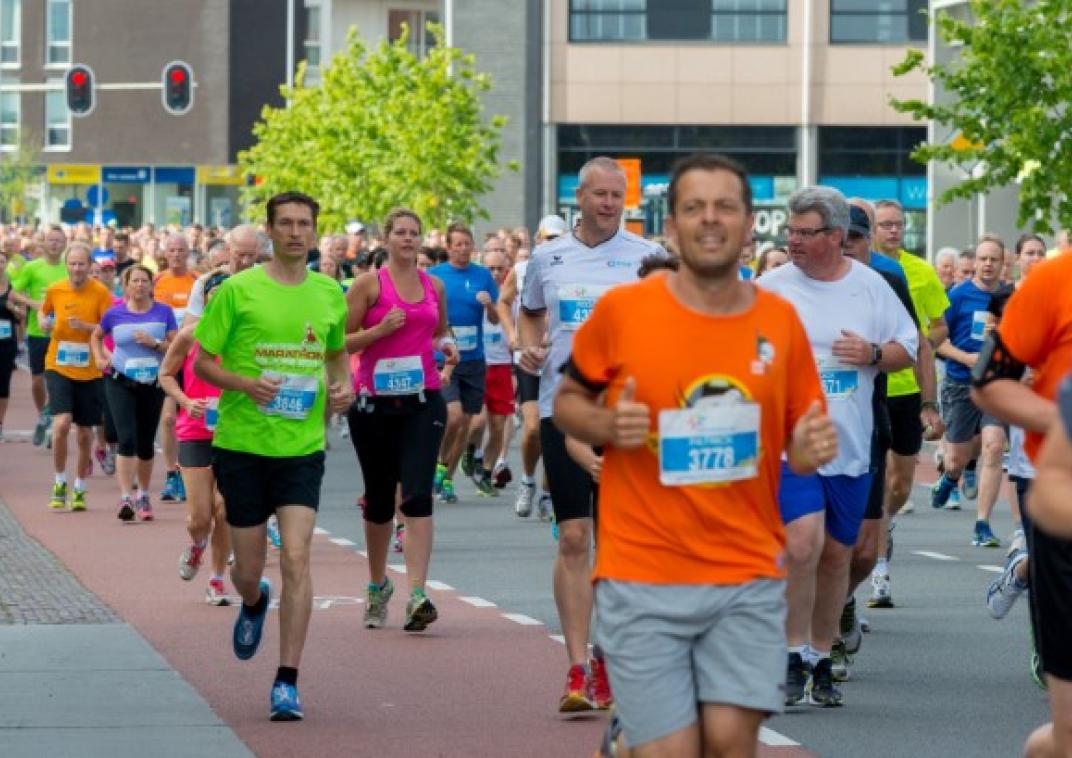 Een groot aantal marathonlopers