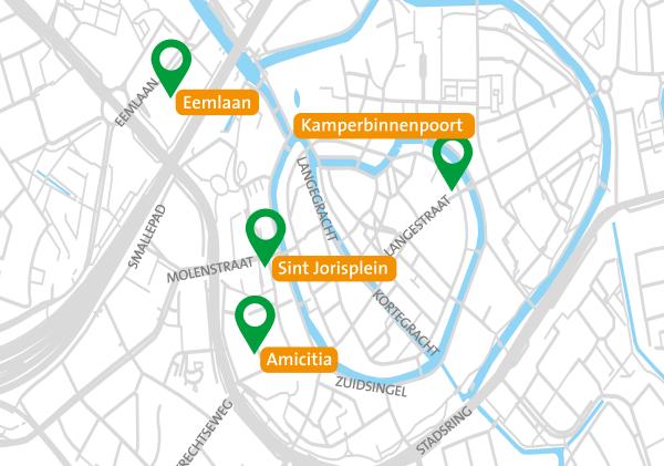 Kaart van bewaakte en gratis fietsenstallingen in het centrum van Amersfoort