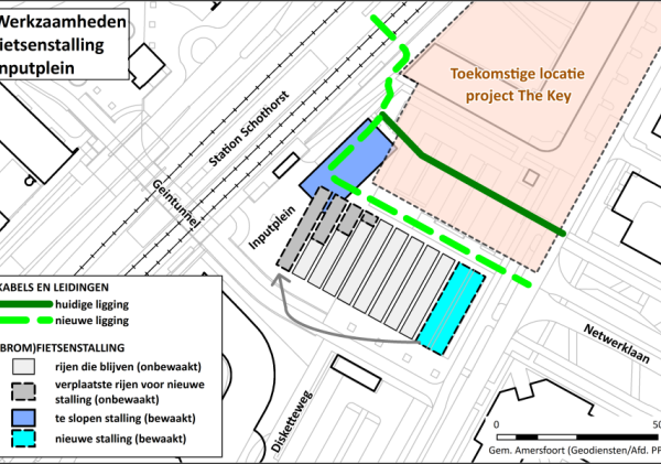 Op deze kaart staat uitgelegd dat de oude fietsenstalling bij station Schothorst weggehaald wordt en dat er nieuwe fietsenstalling geplaatst wordt.