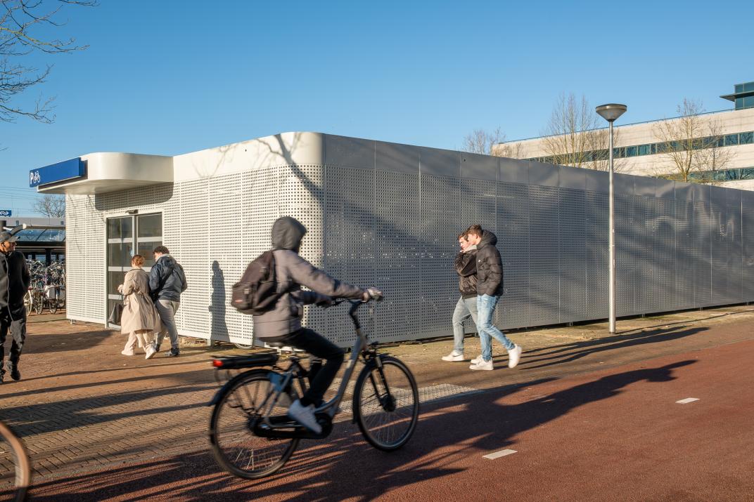 De tijdelijke fietsenstalling bij NS-station Amersfoort Schothorst