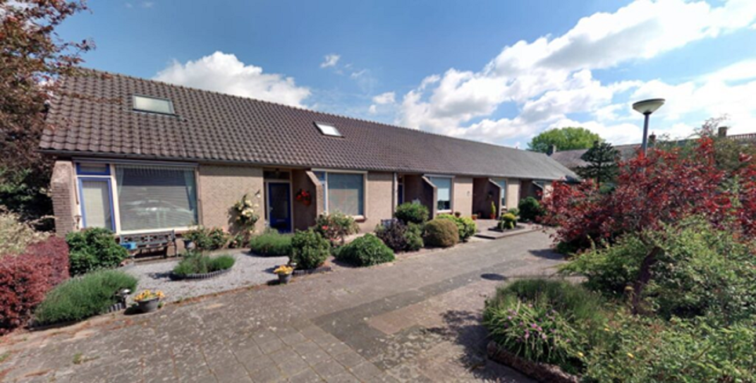 Straat met de oude woningen aan de Belijnhof en Hagenhof