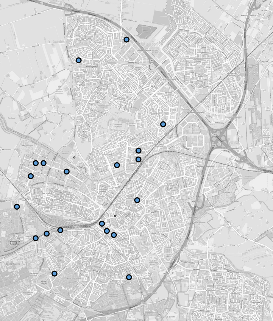 Plattegrond van Amersfoort met de locaties van de aan te passen bushaltes