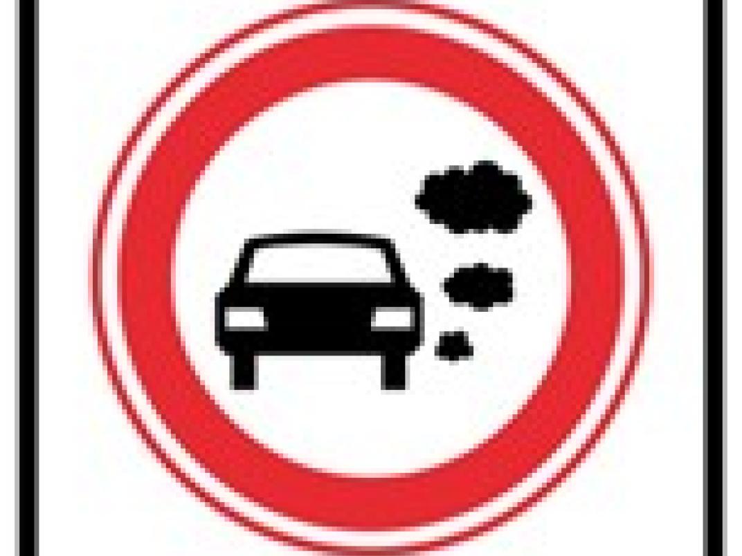 Verkeersbord verboden voor vrachtwagens en bestelbusjes voor de milieuzone, met de nul-emissie