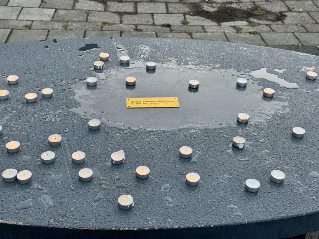 tafel voor bij Wereld Suïcide Preventie Dag